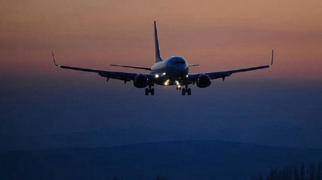 Dutch flag carrier KLM suspends flights to Ukraine