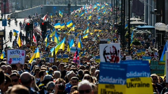 London demonstrates in solidarity with Ukraine