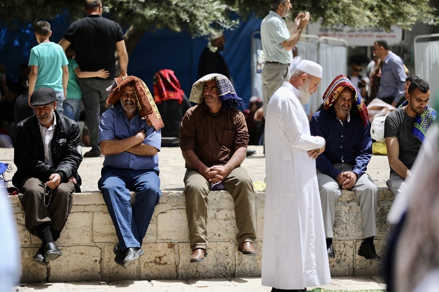 Palestinians perform last Friday prayer of Ramadan at Al-Aqsa Mosque