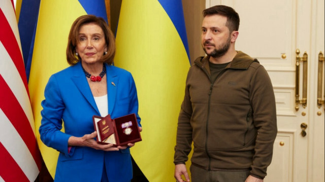 Ukrainian President Volodymyr Zelenskyy and US House of Representatives Speaker Nancy Pelosi 