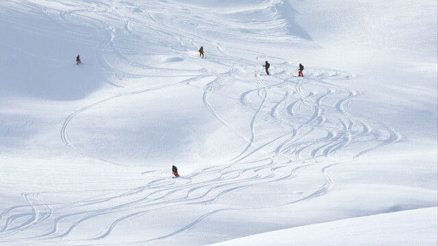 Heliski sporu, Türkiye’de Kaçkar Dağları’nın Rize sınırları içinde kalan Çamlıhemşin ilçesinde 2005’ten itibaren sürdürülüyor.