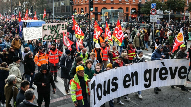 Des manifestants lors du rassemblement contre la réforme des retraites, à Toulouse, dans le sud-ouest de la France, le 19 janvier 2023. Crédit photo : CHARLY TRIBALLEAU / AFP