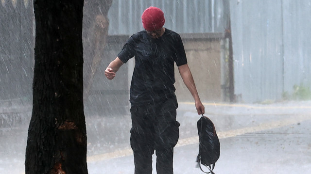 Meteorolojiden bazı illere sağanak yağış uyarısı yapıldı. 