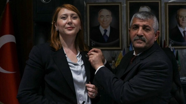 Zafer Partisi Genel Başkan Yardımcısı Ayla Ülük MHP'ye geçti.