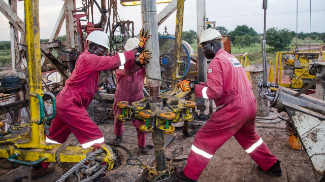 Uganda tarihinde ilk kez petrol üretimine başlıyor