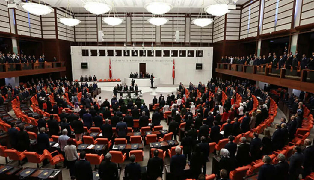 EYT'de son dakika gelişmesi: Meclis’te imzaya açıldı