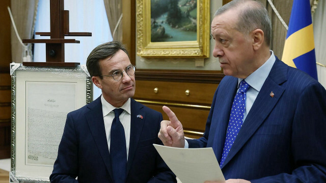 Cumhurbaşkanı Erdoğan, İsveç Başbakanı Kristersson'a, Osmanlı Devleti'nin İsveç'e yaptığı maddi yardımdan dolayı İsveç Kralı'nın memnuniyetini bildiren elçisinin yazısının birebir basımını hediye etmişti. 