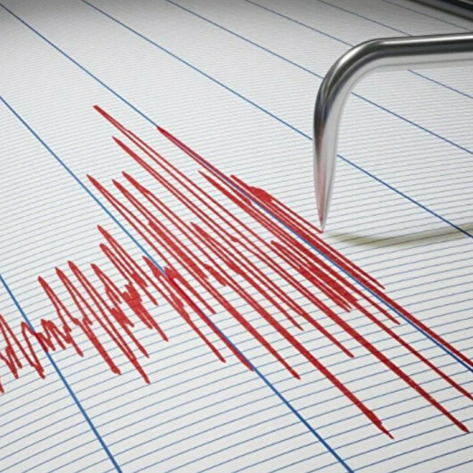 Ege ve Akdeniz'de hissedilen şiddetli deprem