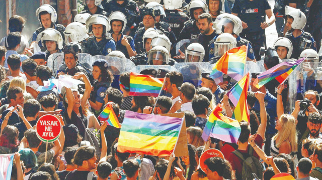 6’lı Masa ve HDP, seçim için aday belirlemede ortak bir karara varamasa da LGBT sapkınlığı üzerinde mutabakat ortaya çıktı.