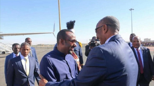  Abdelfattah Al-Burhan, militaire et homme d'État soudanais et le  premier ministre éthiopien Abiy Ahmed. Crédit Photo: AA