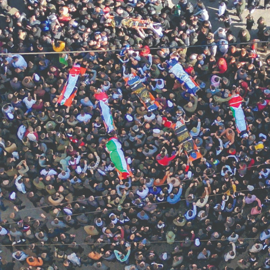 Cenin'de katliam: İşgalciler 10 Filistinliyi şehit etti