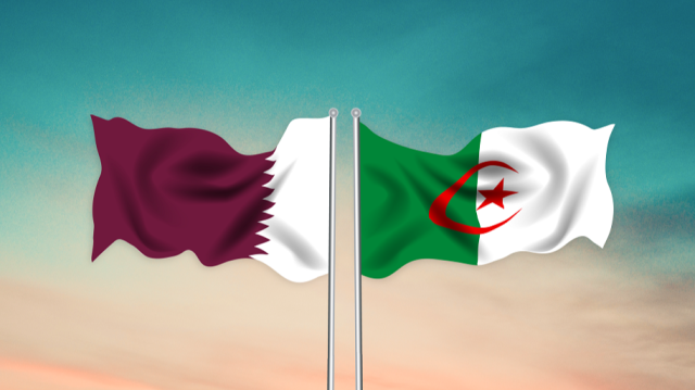 Drapeaux du Qatar et de l'Algérie @ Nouvelle Aube