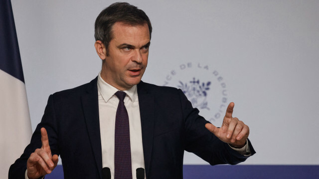 Le porte-parole du gouvernement français, Olivier Veran, lors de la conférence de presse après la réunion hebdomadaire du cabinet à l'Elysée à Paris, le 4 janvier 2023. @ LUDOVIC MARIN / AFP