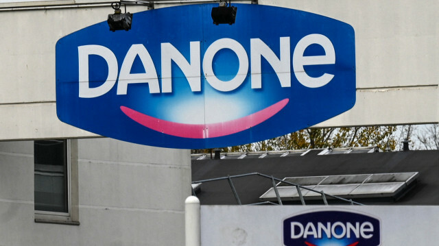 Une partie de l'entrée de l'usine Danone à Bailleul, dans le nord de la France, le 23 novembre 2020. @ DENIS CHARLET / AFP

