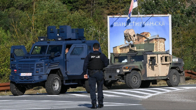 ABD’den gelen açıklamalar sonrası Sırp birlikleri Kosova sınırında çekiliyor