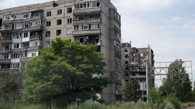 Des immeubles résidentiels lourdement endommagés dans la ville d'Avdiïka, en Ukraine. Crédit photo: GENYA SAVILOV / AFP

