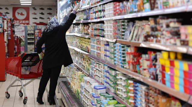 Bakan Bolat, geçen günlerde Cumhuriyet'in 100. yılında marketlerde büyük bir indirim kampanyasını beklediklerini açıklamıştı.
