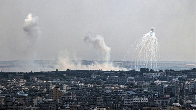 Israël a utilisé des bombes au phosphore lors de ses attaques contre des zones peuplées de la ville de Gaza. Crédit photo: AA