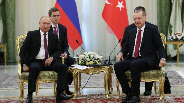 Le Président russe, Vladimir Poutine et le Président turc, Recep Tayyip Erdogan, lors de leur rencontre à Téhéran le 7 septembre 2018. Crédit photo: HO / TURKISH PRESIDENCY PRESS OFFICE / AFP