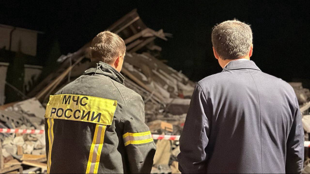 L'amas de ruines résultant de la chute de débris ayant détruit deux bâtiments résidentiels, dans le district de Belgorod. Crédit photo: Telegram / @vvgladkov