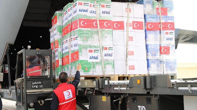 الهلال الأحمر التركي: نعمل على إيصال المساعدات لسكان غزة بأسرع وقت