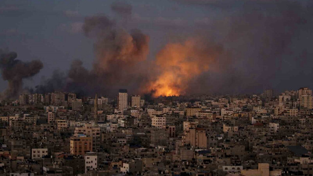 Les frappes israéliennes se poursuivent sur la Bande de Gaza, en Palestine. Crédit photo: IHA