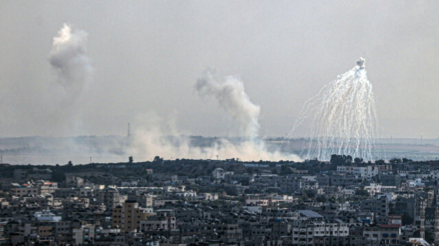 İsrail'in Gazze'yi yasak olan fosfor bombalarıyla bombaladığı anlar.