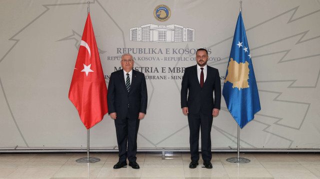Milli Savunma Bakanı Yaşar Güler, Priştine’de Kosova Savunma Bakanı Ejup Maqedonci ile görüştü.