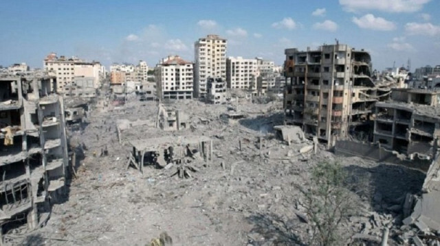 الحرب الإسرائيلية تُجهز على ما تبقى من حياة غزة الاقتصادية 
