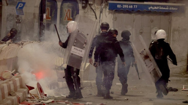 La police palestinienne dans la ville de Ramallah en Cisjordanie occupée est intervenue dans les manifestations contre l'attaque de l'hôpital à Gaza. Crédit photo: AA