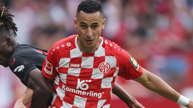 Le footballeur néerlandais Anwar El Ghazi libéré par le FC Mayence 05 après avoir soutenu la Palestine. Crédit Photo: X.