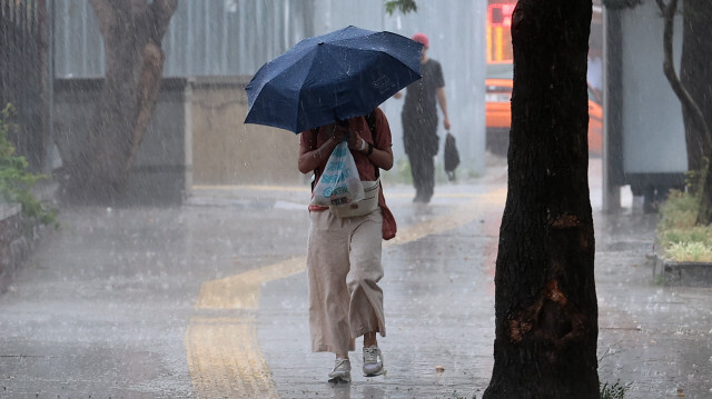 Meteorolojiden bazı illere yağış uyarısı yapıldı. 