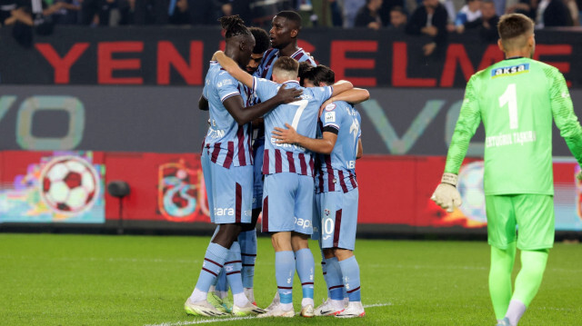 Trabzonsporlu futbolcuların sevinci.