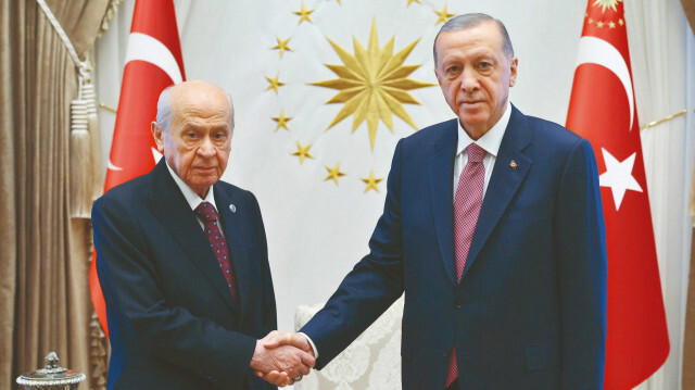Cumhurbaşkanı Tayyip Erdoğan ile MHP Genel Başkanı Devlet Bahçeli, Cumhurbaşkanlığı Külliyesi’nde görüştü