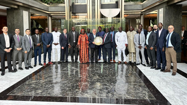 Albayrak Group hosts Gambian delegation to discuss port agreement