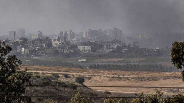 İsrail, abluka altındaki Gazze'ye saldırılarını 20. gününde sürdürüyor
