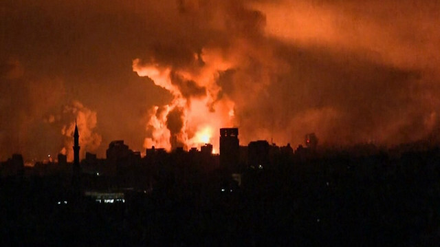 Frappes israéliennes intensives sur la bande de Gaza le 27 octobre 2023. Crédit photo: YOUSEF HASSOUNA / AFP