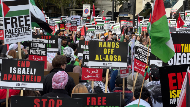 Another massive pro-Palestine rally in London slams Israeli bombing of ...