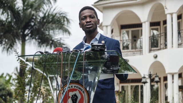 Le musicien devenu politicien Robert Kyagulanyi, également connu sous le nom de Bobi Wine. Crédit photo: Sumy SADRUNI / AFP