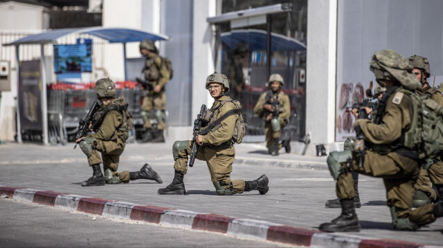 Des militaires israéliens en état d'alerte après les incursions des membres de la résistance palestinienne. Crédit photo: AA  