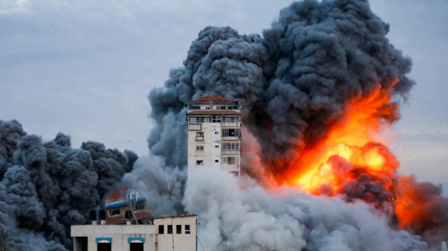 İsrail, Gazze'ye yönelik hava saldırılarını sürdürüyor.
