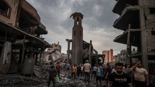 Les débris d'une mosquée après les frappes aériennes israéliennes dans le camp de réfugiés d'al-Shati à Gaza. Crédit photo: AA