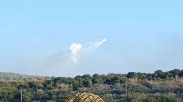 Un raid de bombardement israélien, où Israël aurait utilisé des bombes au phosphore blanc sur des zones de la frontière libanaise au Liban le 13 octobre 2023.Crédit photo: AA