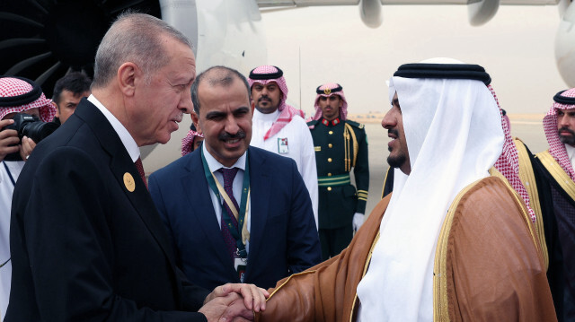 Erdoğan'ı, Riyad Emiri Prens Faisal bin Bandar Al Saud karşıladı.