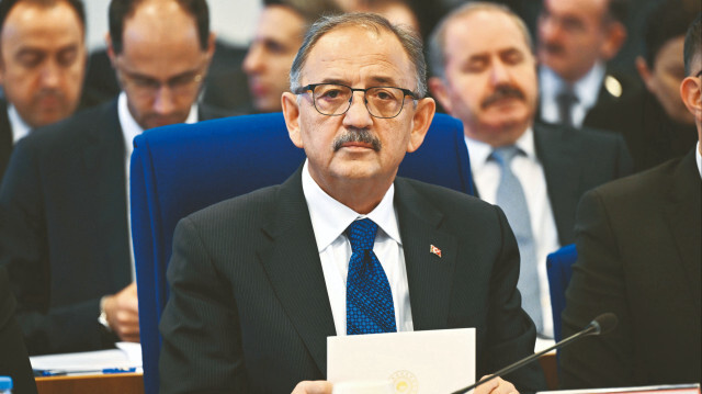 Mehmet Özhaseki.