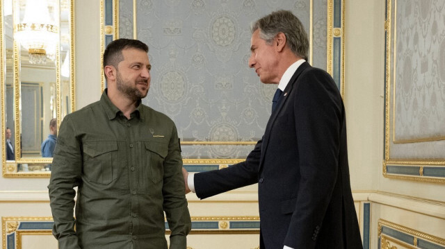 Le président ukrainien, Volodymyr Zelensky et le Secrétaire d'État américain, Antony Blinken. Crédit photo: BRENDAN SMIALOWSKI / POOL / AFP
