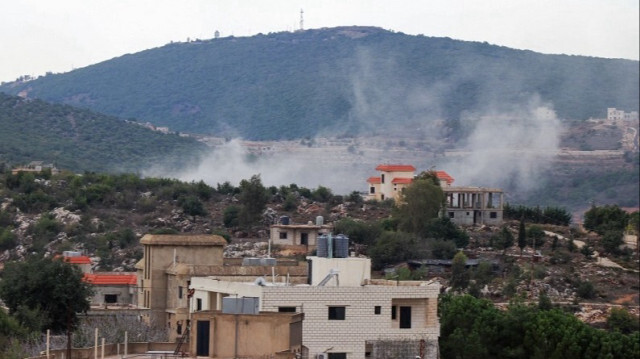 De la fumée s'élève suite à des tirs d'artillerie israéliens, le long de la frontière du sud du Liban, le 13 novembre 2023. Crédit photo: AFP