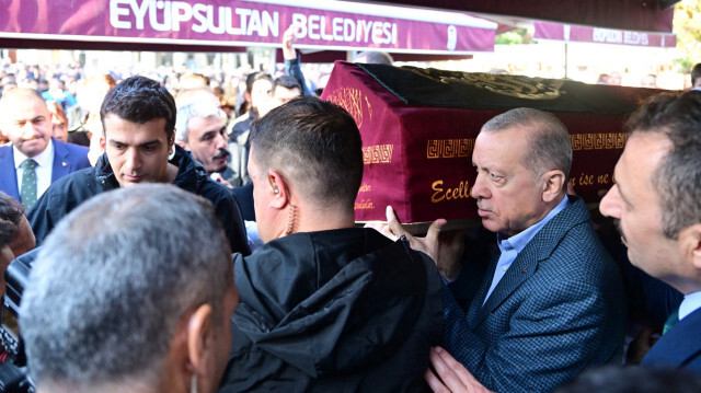 Cumhurbaşkanı Erdoğan, Hacer Muhterem Coşan'ın cenazesine katıldı.