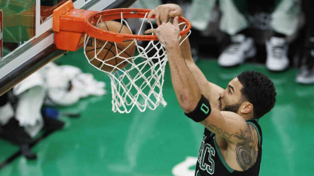 Boston Celtics, konuk ettiği New York Knicks’i 114-98’lik skorla mağlup etti. 