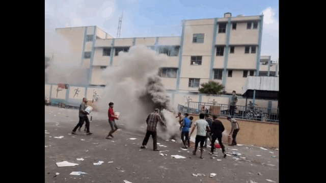 Des avions israéliens ciblent une école de l'UNRWA à Gaza avec des bombes fumigènes le 2 novembre 2023. Crédit photo: @ahmedhijazee (instagram)